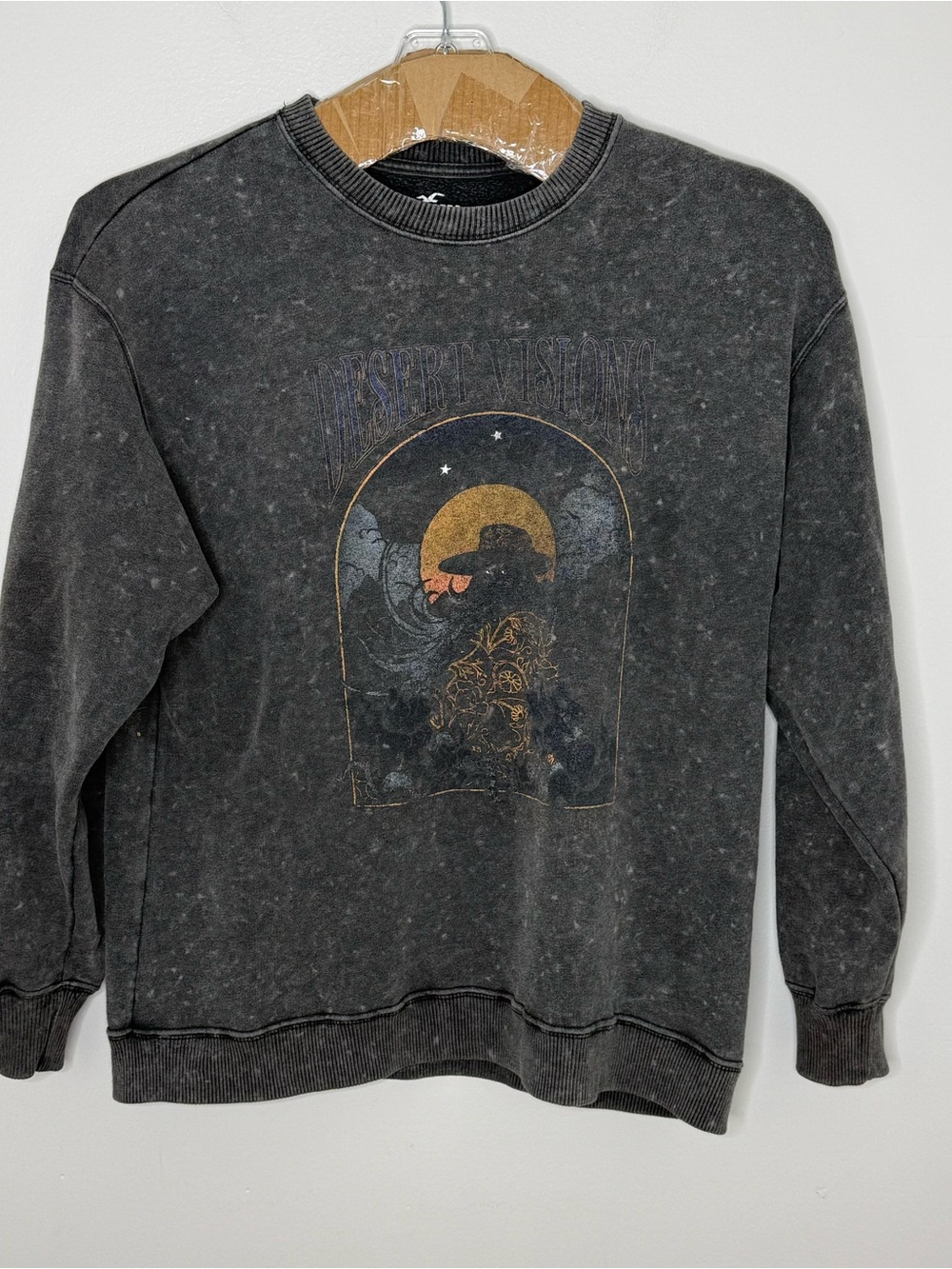 Hollister Co. Medium Gray Acid Wash Crew neck Sweater Desert Visions